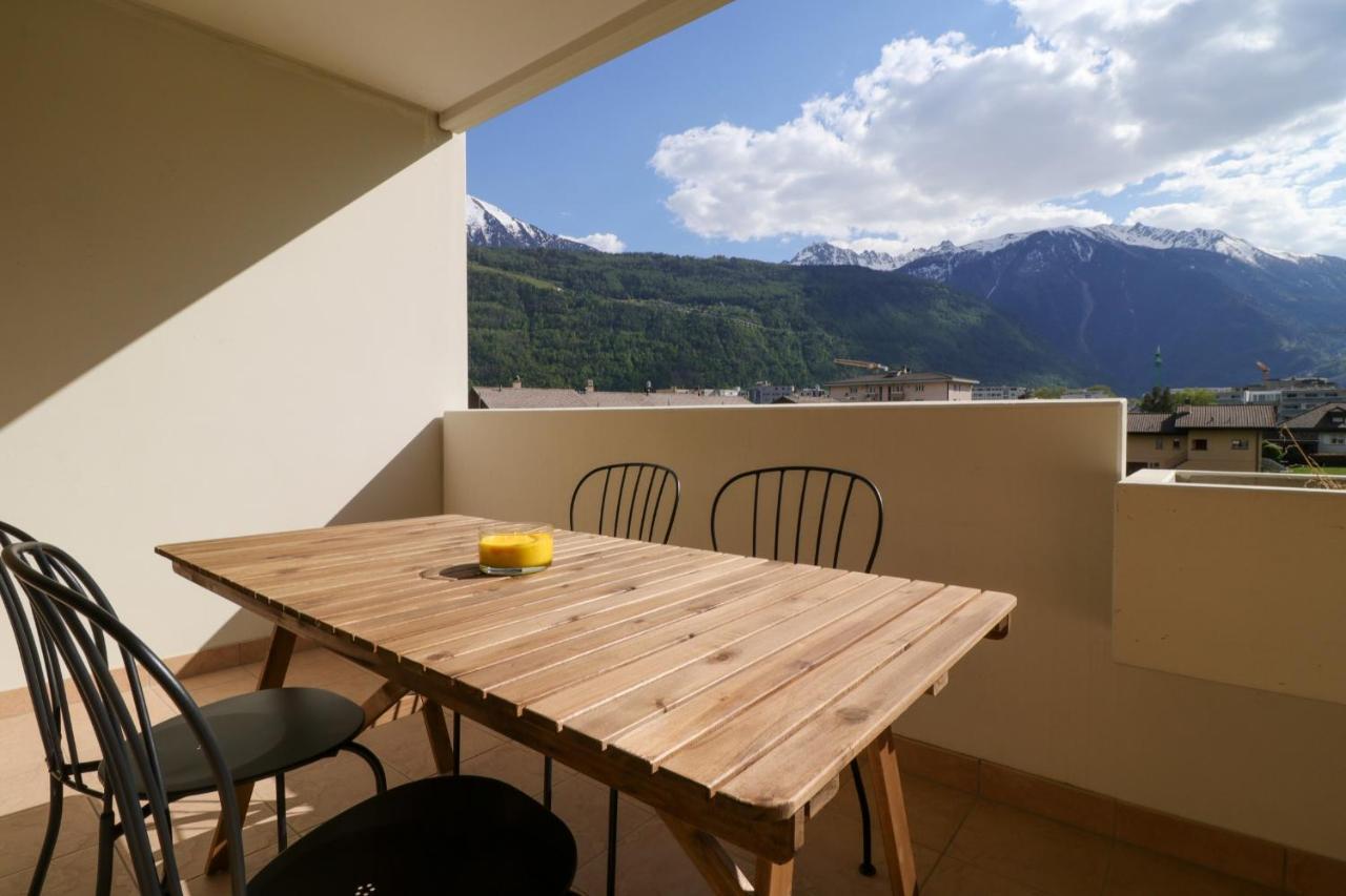 Modern Apartment Close To Martigny Train Station Ngoại thất bức ảnh