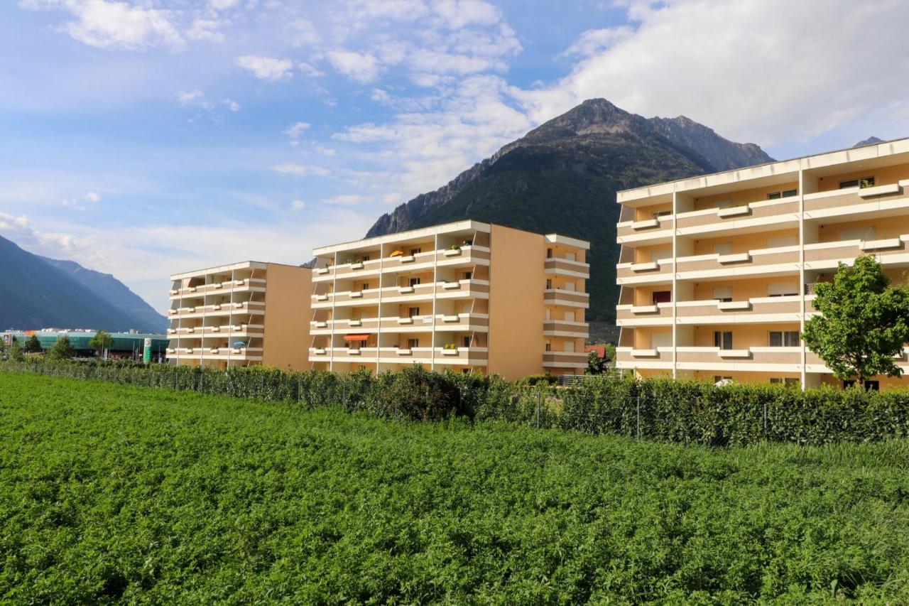 Modern Apartment Close To Martigny Train Station Ngoại thất bức ảnh