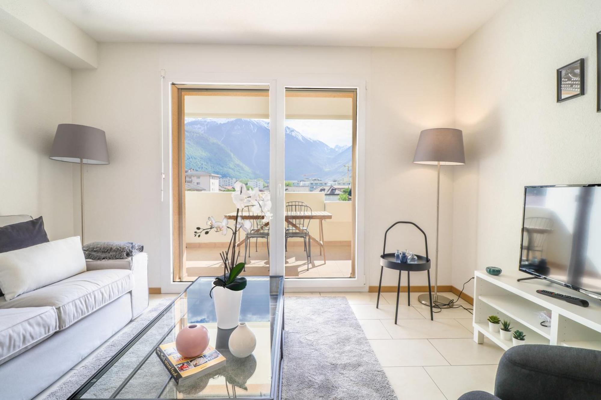 Modern Apartment Close To Martigny Train Station Ngoại thất bức ảnh